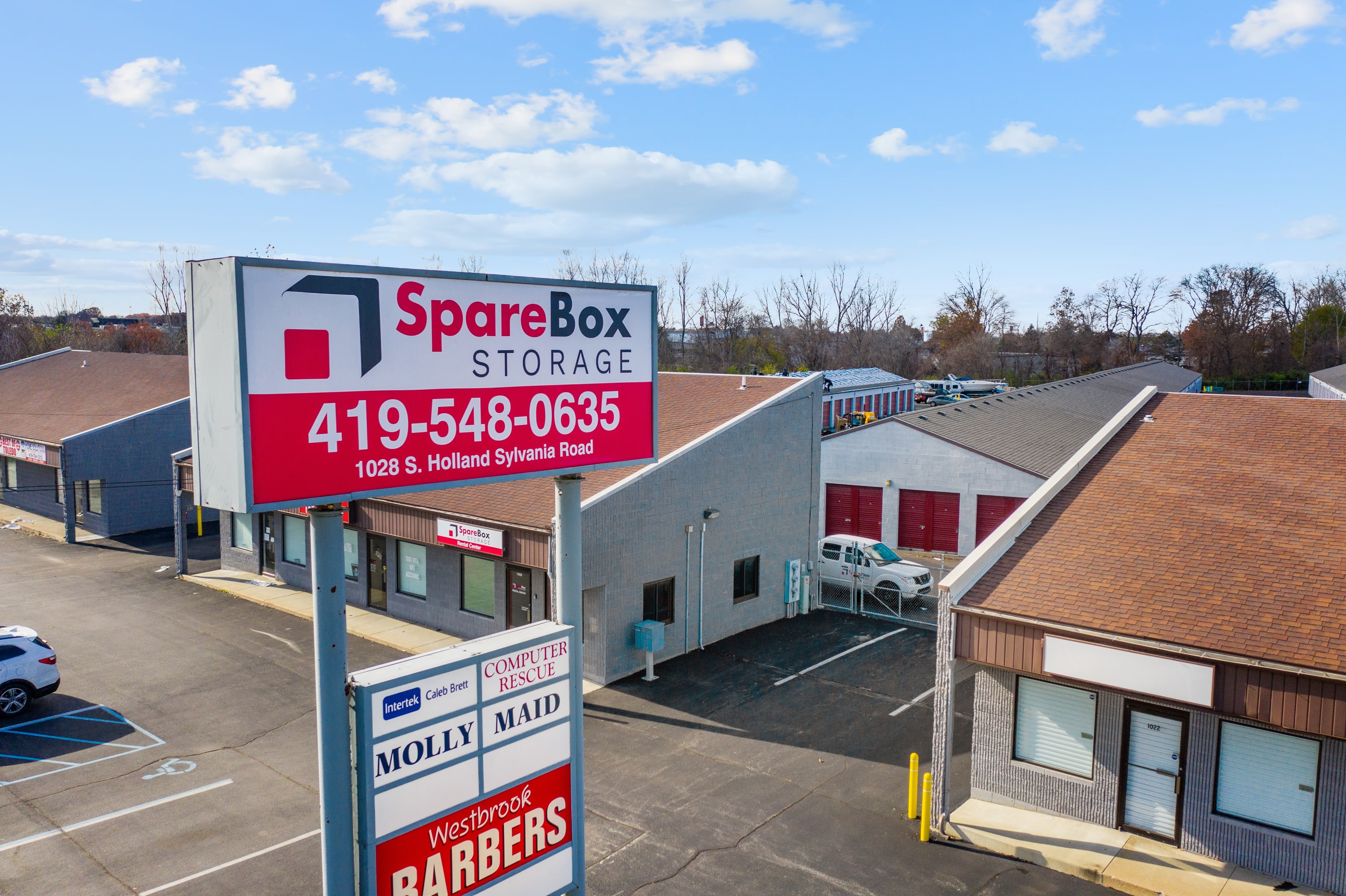 Meet all of your self storage needs in Holland, Ohio at our S Holland Sylvania Rd location | SpareBox Storage