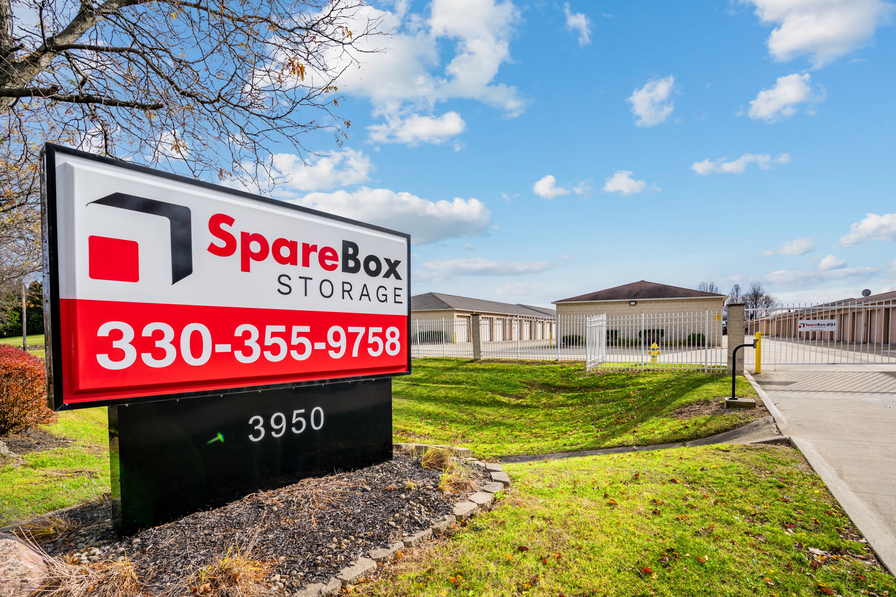 Meet all of your self storage needs in Stow, Ohio at our Kent Rd location | SpareBox Storage