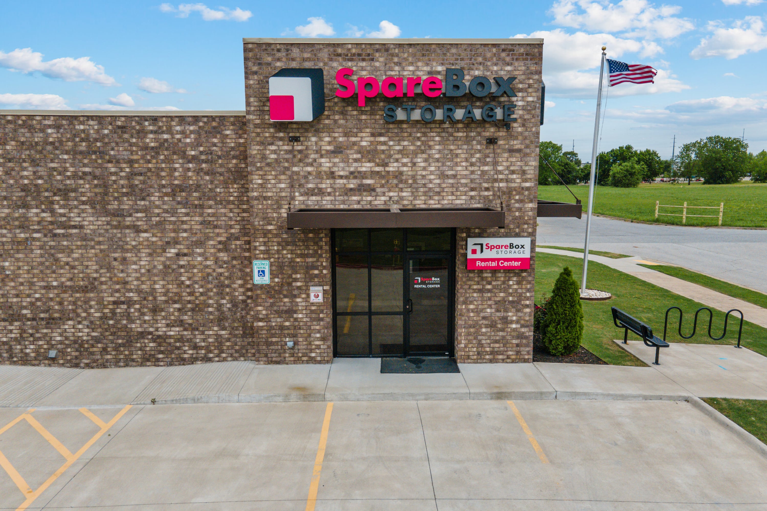 Meet all of your self storage needs in Bentonville, AR with our Southwest Vendor Boulevard location | SpareBox Storage