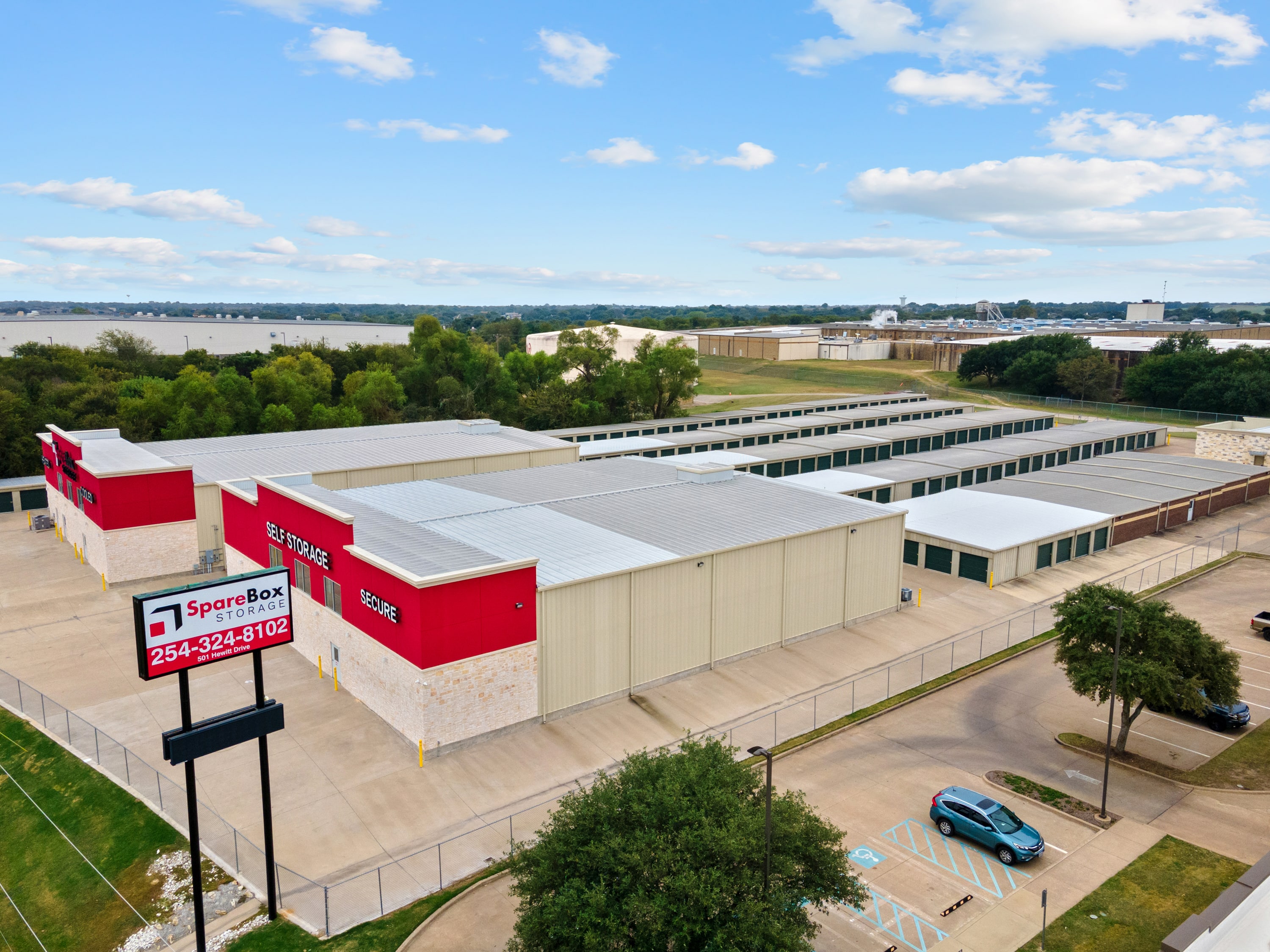 Meet all of your storage needs in Waco, TX at our Hewitt Drive location | SpareBox Storage