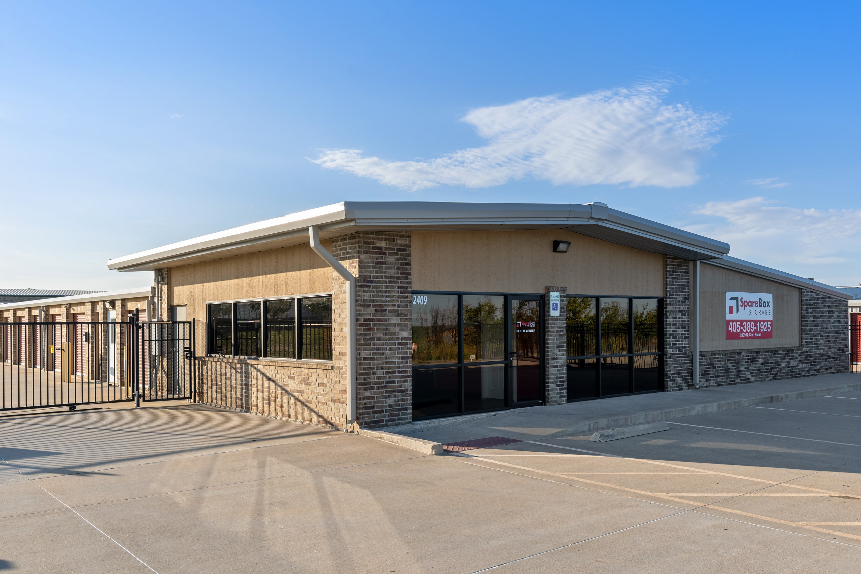Meet all your self storage needs in Yukon, OK at our North Sara Road location | SpareBox Storage