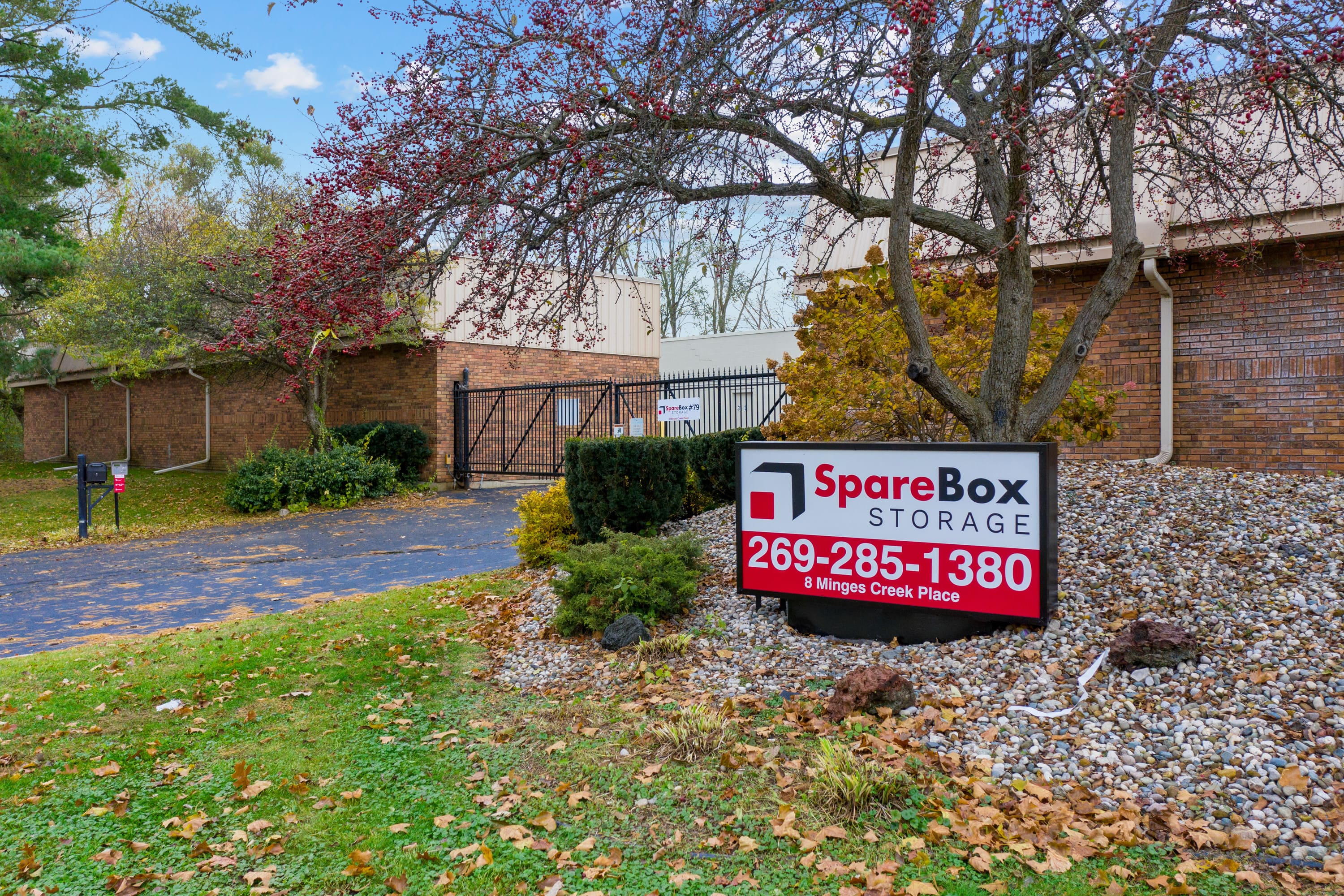 Meet all of your self storage needs in Battle Creek, Michigan at our Minges Creek Place location | SpareBox Storage
